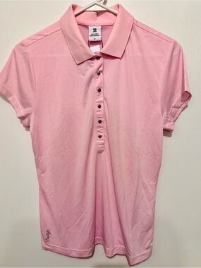 Daily Sports Pink Polo Short Sleeve Top size M NWT Heart